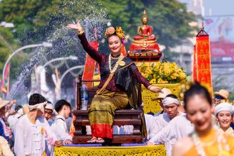 The tradition of bathing the Buddha Phra Singh marched on an annual basis Stock Photos