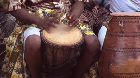 Afrikanischer Tanz - Stock-Filmmaterial ~ LizenzgebührenAfrikanischer Tanz - Stock-Filmmaterial ~ Lizenzgebühren  