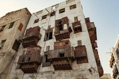 Traditional architecture of old Jeddah town El Balad district houses with woo Foto stock