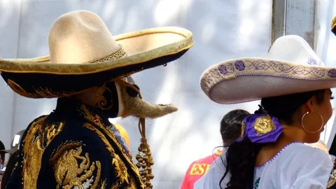 Traditional  dressing Stock-Footage 118617593