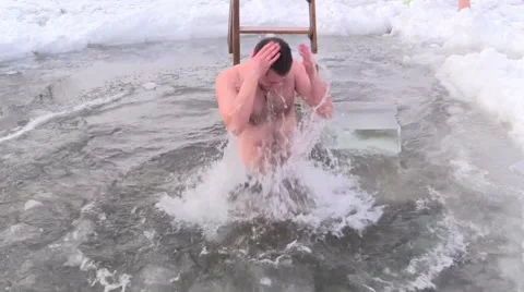 Traditional Ice Swimming at Epiphany Day 스톡 동영상 59338170