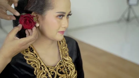 Traditional java wedding clothes Stock Footage 142915058