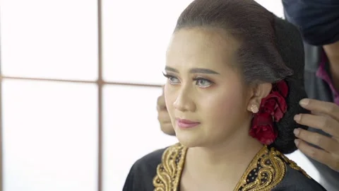 Traditional java wedding clothes Stock Footage 142915102