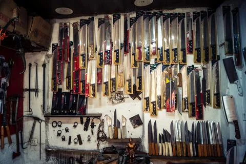 Traditional knife-making workshop and artisan blades in Fes souk Fotos Stock