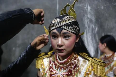 Traditional Lengger dance from Wonosobo in Central Java, Indonesia - 21 Jan 2023 Stock-Fotos