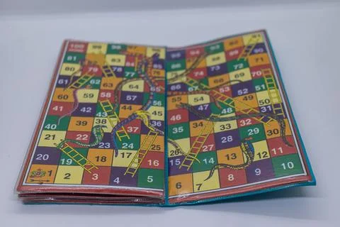 Traditional Ludo Game Board Flat LayTraditional Ludo Game Board Flat Lay Foto stock