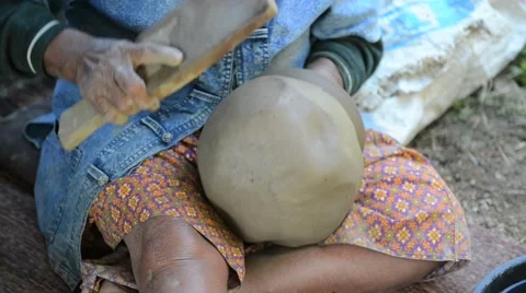 Traditional method for pottery in Thailand Video stock 45530047