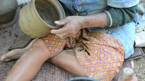 Traditional method for pottery in Thailand Video stock 45530178