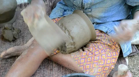 Traditional method for pottery in Thailand Video stock 45530193