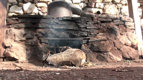 Traditional Stone Oven Stockbeeldmateriaal 32850438