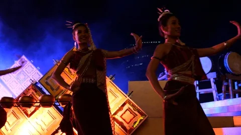 Traditional Thai dance Stock Footage 119653799