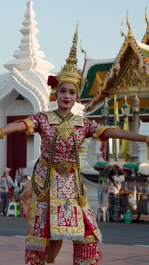 Traditional Thai Dance Performance at Wat Suthat Temple in Bangkok Stock Footage 345298182