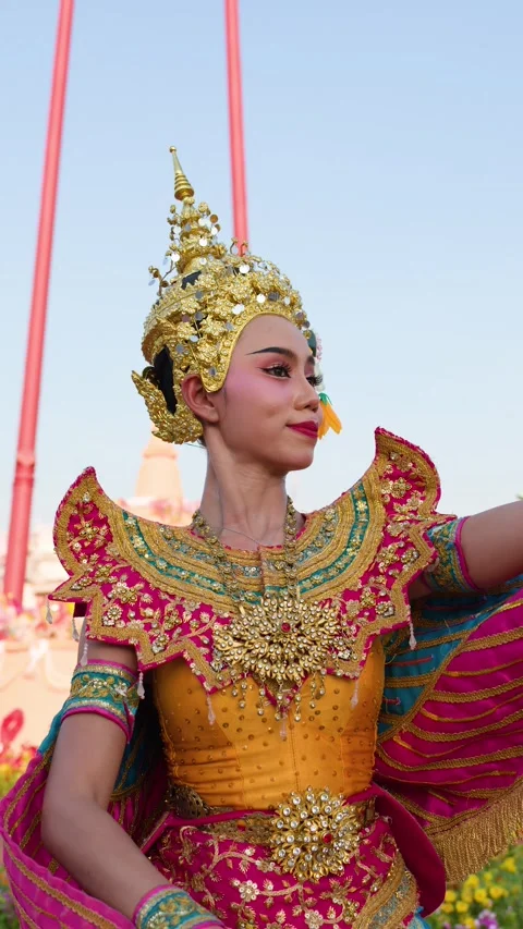 Traditional Thai Khon Dancer Performs at the Giant Swing in Bangkok Stock Footage 334172022