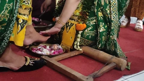 Traditional wedding ceremony in Java, Indonesia. Stock Footage 245676075