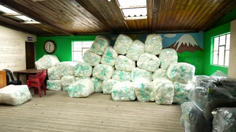 Traditional Wool Textile Factory Processing Yarn and Fiber Production_6.mov 스톡 동영상 334402366