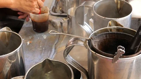 Traditionally make hot drinks Stock-Footage 120620106