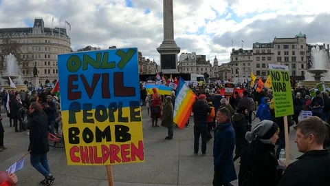 Trafalgar square column crowd with stop the war sign London ukraine Video stock 171473703