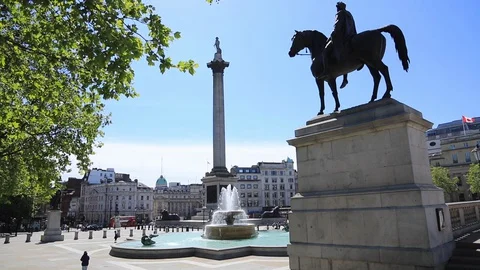 Trafalgar Square during lock down in London Stock Footage 129893160