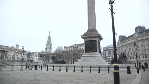 Trafalgar Square during lockdown - empty streets 库存影片 146525239