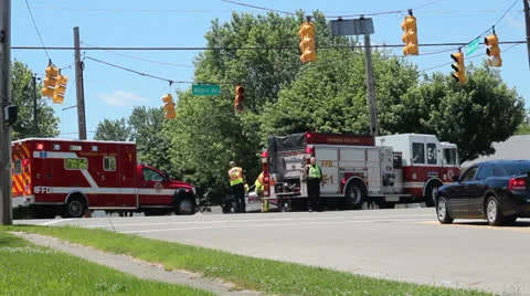 Traffic accident at an intersection Video stock 24767045