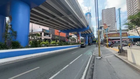 Traffic and Modern Infrastructure on Shaw Boulevard, Mandaluyong 4K 60fps 스톡 동영상 338278712