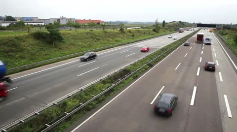 Traffic and road users on German highway A3 Vidéo 41552248