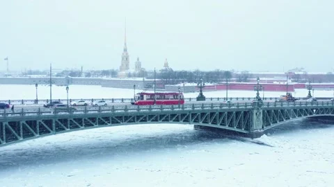 Traffic on the bridge during snowfall Video stock 223764348