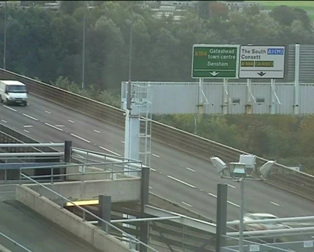 Traffic on bridge to gateshead Stock-Footage 277493