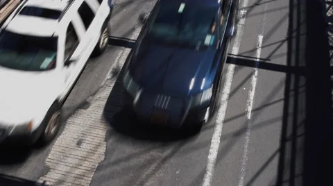 Traffic by the Brooklyn Bridge. Stock Footage 65317061