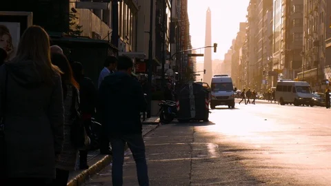 Traffic in Buenos Aires in the evening Stock-Footage 86724746