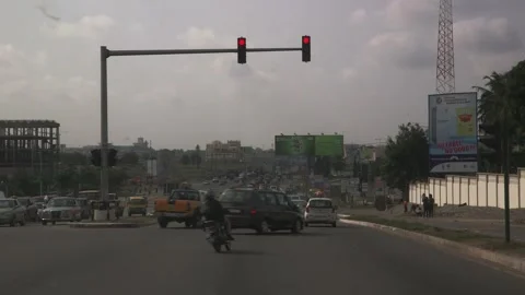 Traffic at a busy intersection in Accra, Ghana Stockbeeldmateriaal 341370022