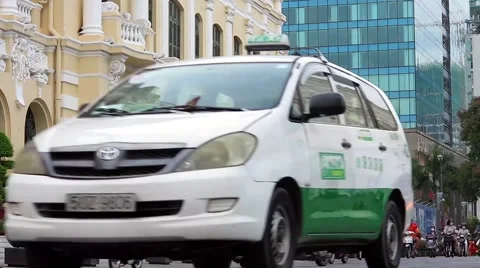 Traffic in central Ho Chi Minh city, Vietnam. Stock Footage 52343304