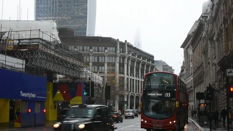 Traffic in central London 스톡 동영상 99406889