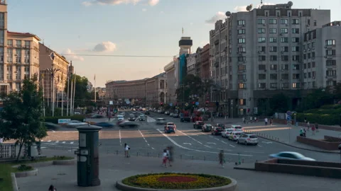 Traffic in the city at evening Stock Footage 198733416
