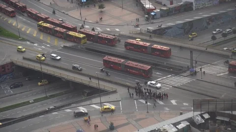 Traffic in the city 库存影片 111013120