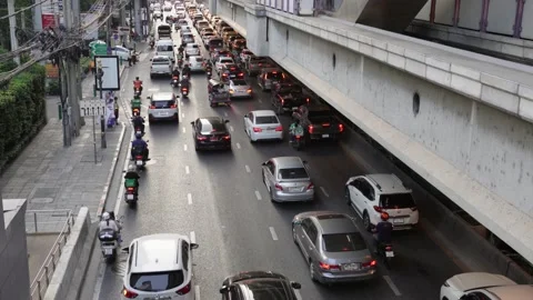 Traffic in the city Video stock 232310935