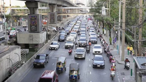 Traffic in the city	 Stock Footage 232311070