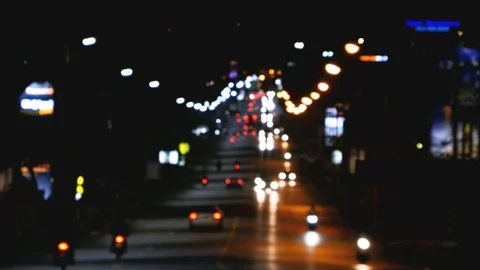 Traffic in the city at night 库存影片 118730953