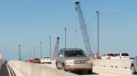 Traffic in construction zone on top of Florida bridge 스톡 동영상 36274362