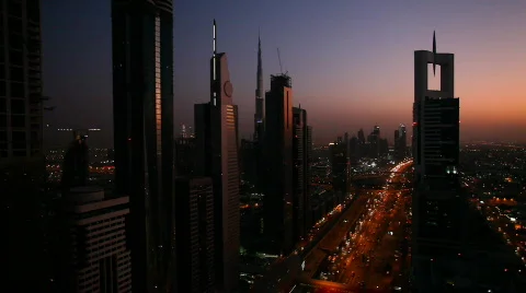 Traffic in dubai after sunset Stock-Footage 568913