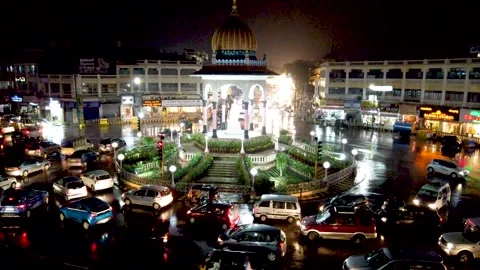 Traffic during rush hour during rainy night in Mysore, India. Stock Footage 279047176