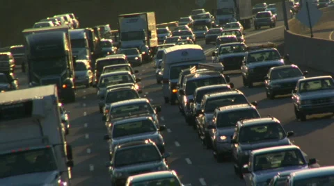 Traffic at dusk Video stock 845143