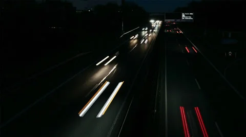 Traffic at dusk 库存影片 34954876