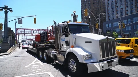 Traffic exiting the Williamsburg bridge Stock Footage 91750505