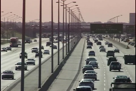 Traffic on Expressway 3 Stock-Footage 298649