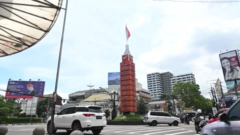 Traffic flow at the intersection of five at Bandung city. Stock Footage 224249685