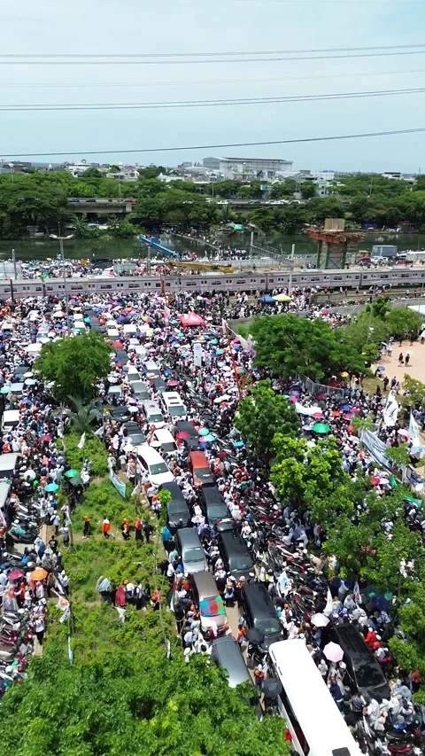 Traffic Stock Footage 289195613