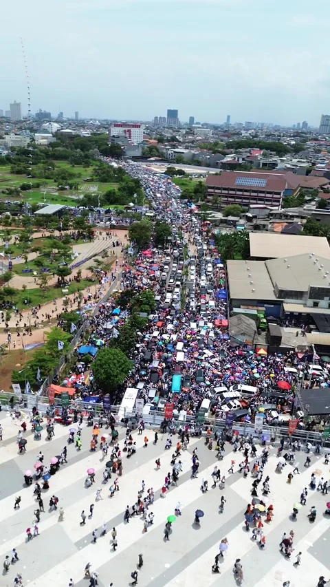 Traffic Stock Footage 289195661