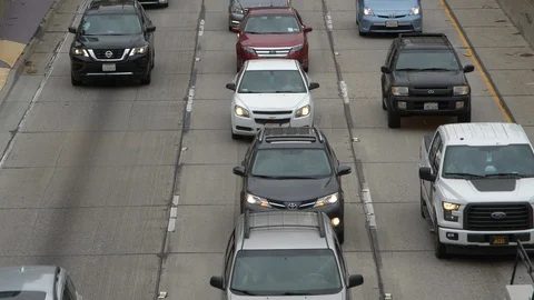 Traffic on the freeway 스톡 동영상 108595976