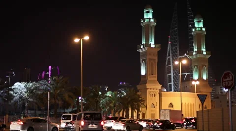 Traffic in front of the mosque in Bahrain Stock Footage 56521411